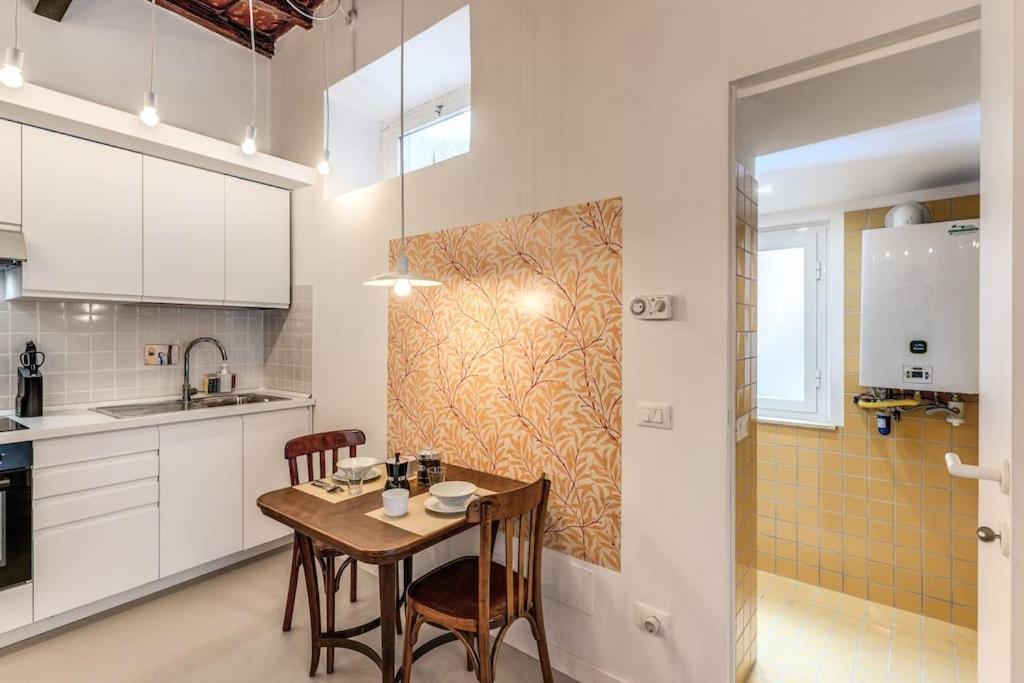 Apartment Trastevere Vicolo Del Leopardo Rom